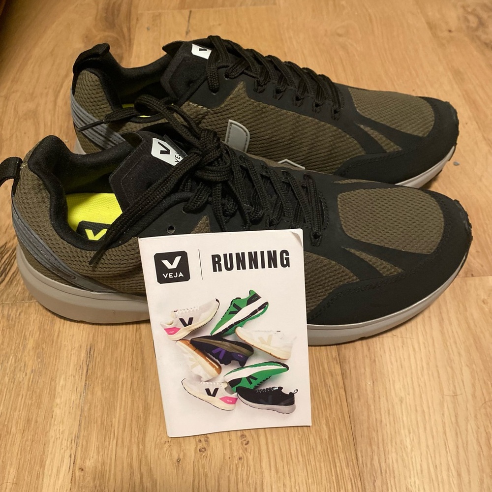 Veja Men’s Shoes size 11